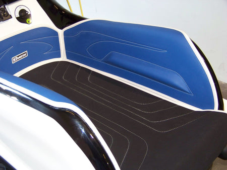 800 SX-R mats with 1-inch kick tail for Jet Ski, textured traction footpads