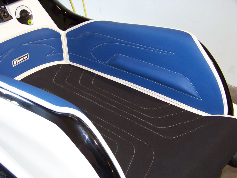800 SX-R mats with 1-inch kick tail for Jet Ski, textured traction footpads